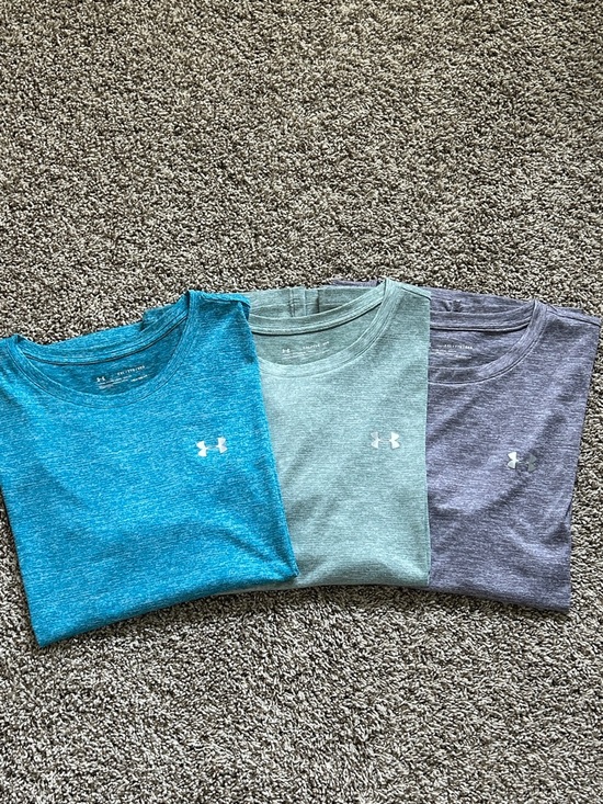 Under Armour Tops - EUC Set of 3 Jewel Tone UA HeatGear Loose Fit Short Sleeve Tees-Blue/Mint/Purple